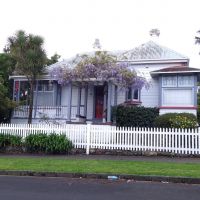 Frühling und hübsche (und luftige) Holzhäuser