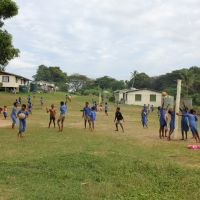 ein Schulhof auf den Yasawas